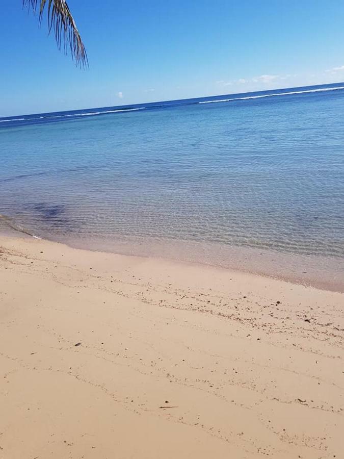 Готель Vacation Beach Fales Manase Екстер'єр фото